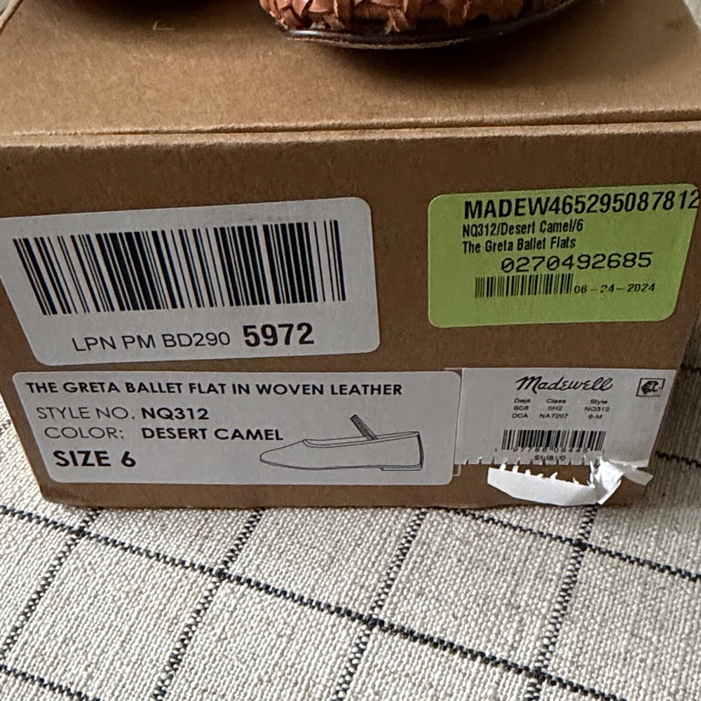 Madewell Greta ballet flare, woven camel, size 6 - Picture 5 of 5